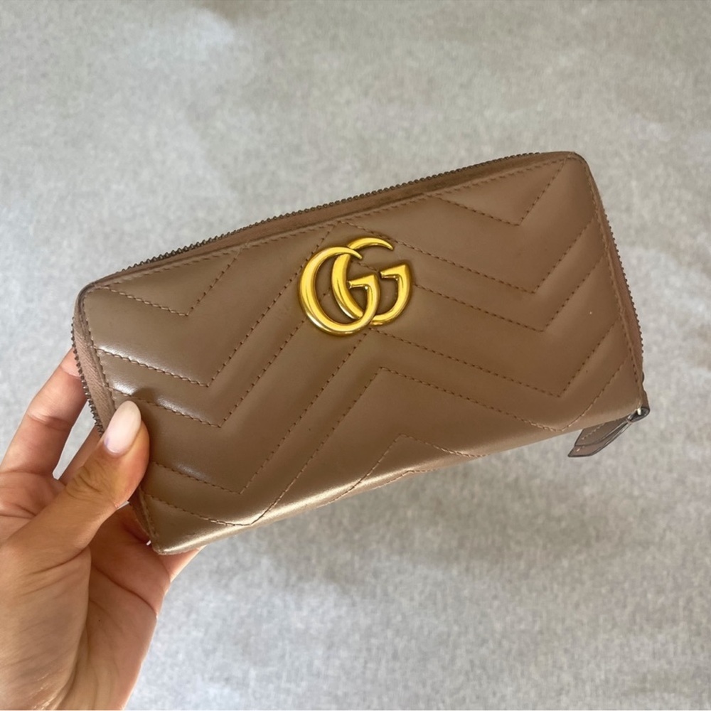Gucci Leather Wallet Marmont in Nude Color with Gold Accents